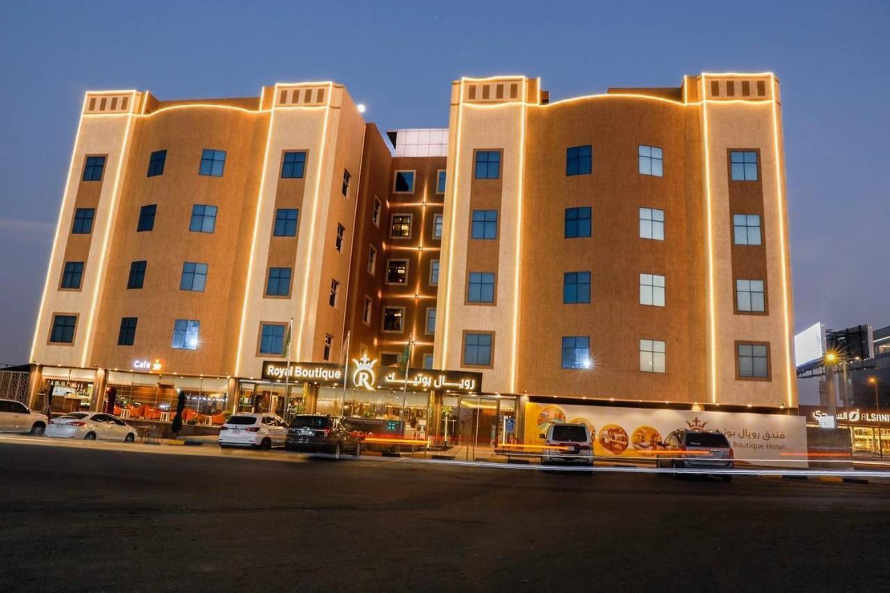 Royal Boutique Hotel Khamis Mushait Exterior photo