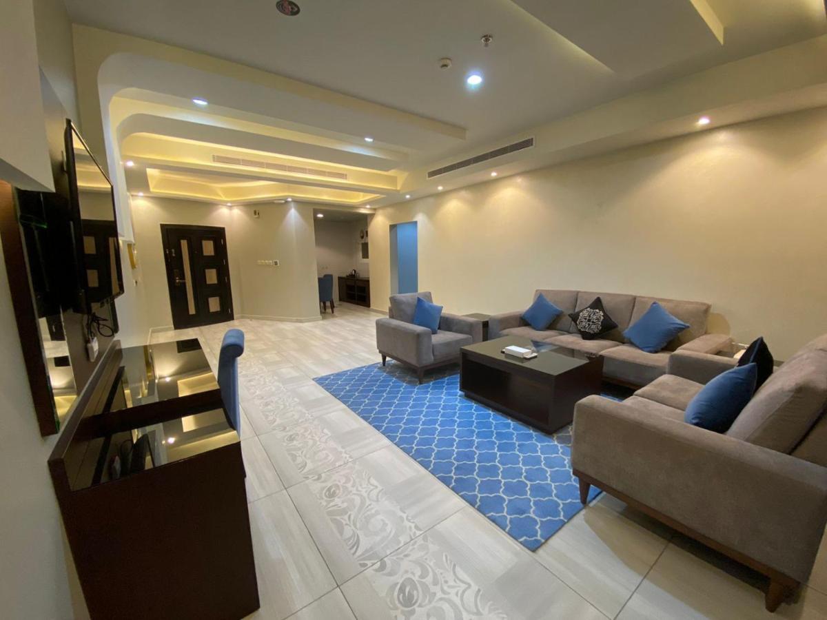 Royal Boutique Hotel Khamis Mushait Exterior photo