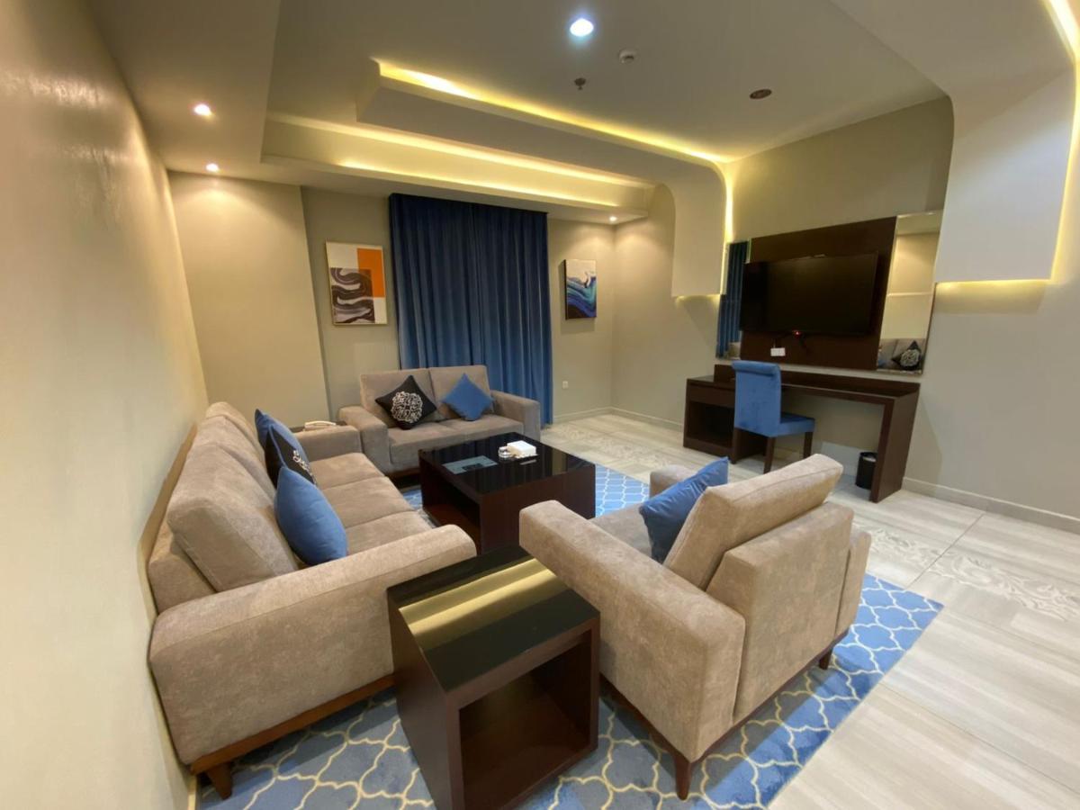 Royal Boutique Hotel Khamis Mushait Exterior photo