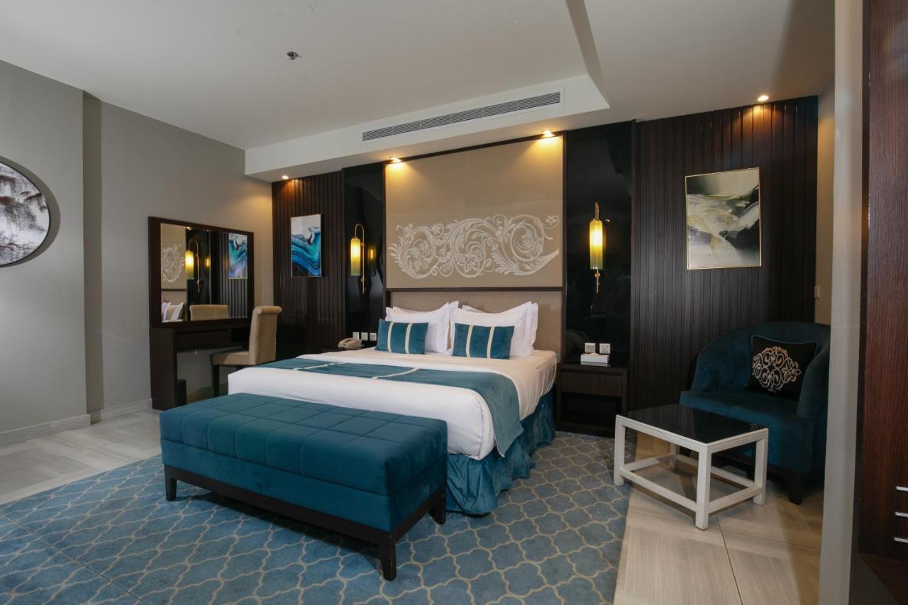Royal Boutique Hotel Khamis Mushait Exterior photo