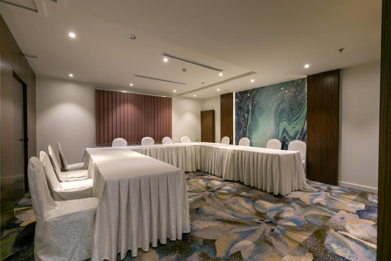 Royal Boutique Hotel Khamis Mushait Exterior photo