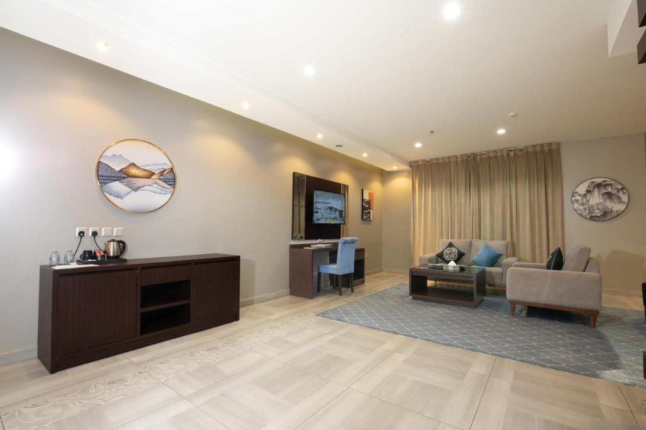 Royal Boutique Hotel Khamis Mushait Exterior photo
