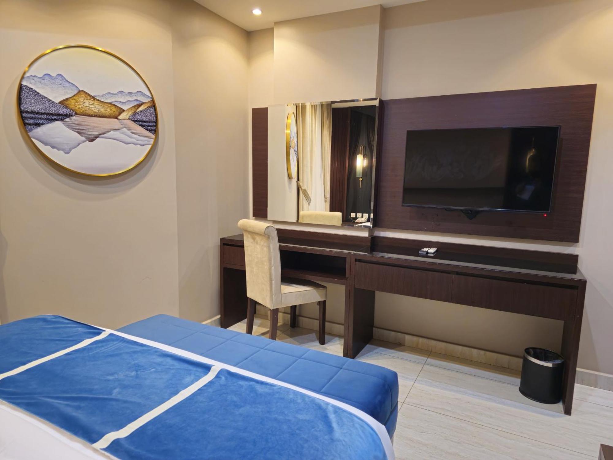 Royal Boutique Hotel Khamis Mushait Exterior photo