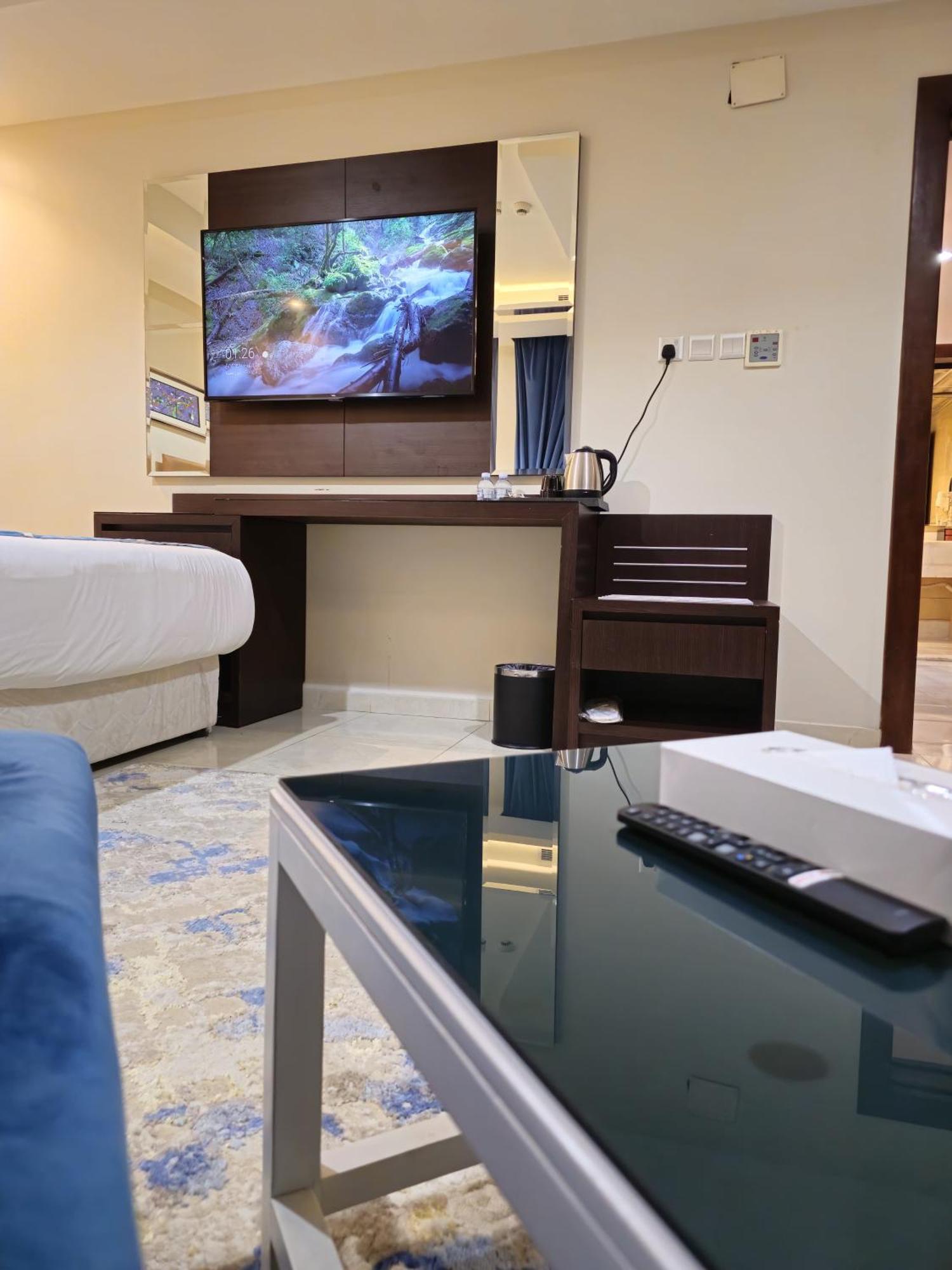 Royal Boutique Hotel Khamis Mushait Exterior photo