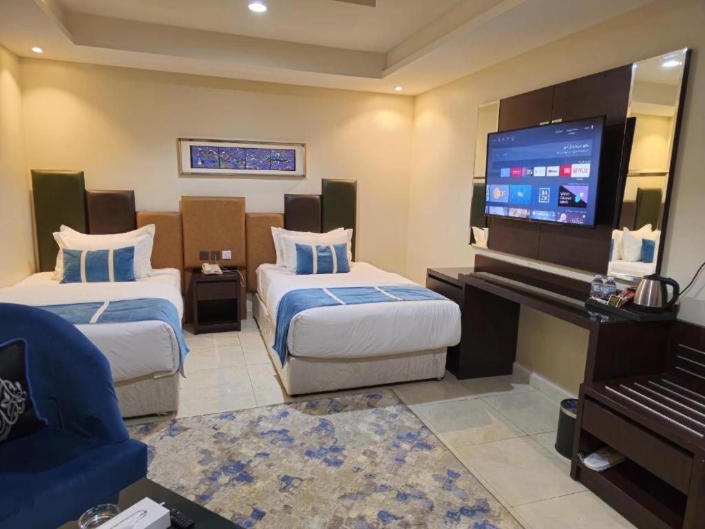 Royal Boutique Hotel Khamis Mushait Exterior photo